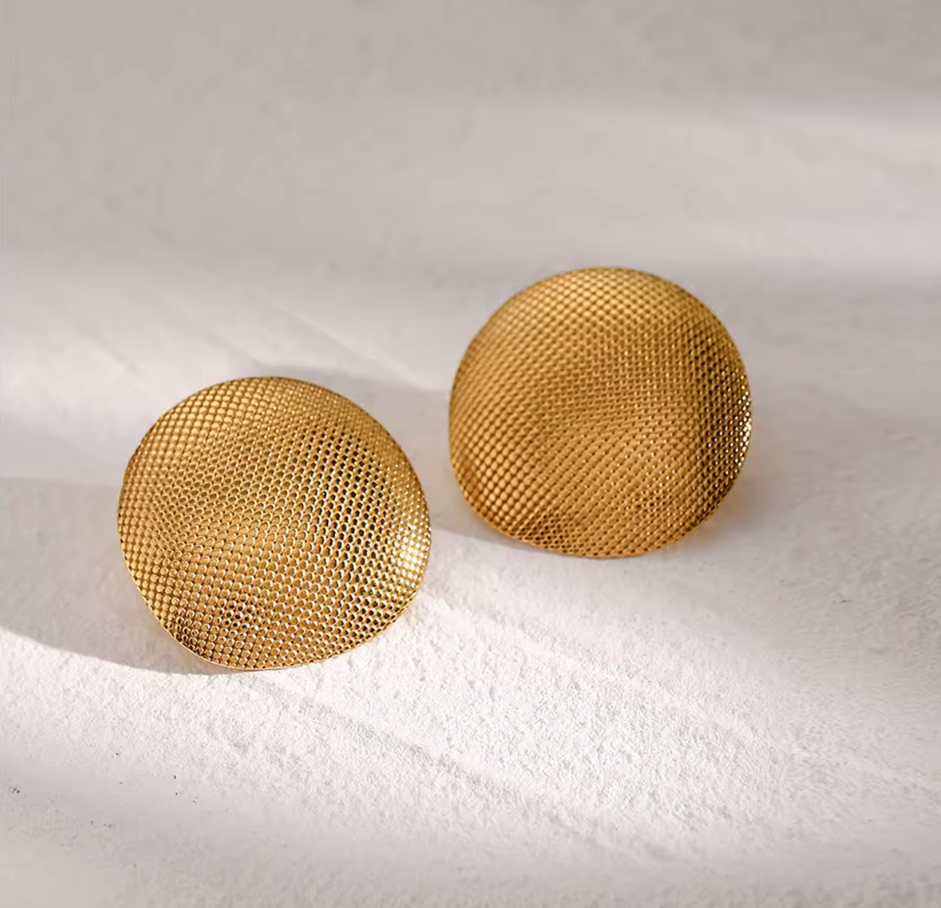 Trendy Earrings Round Shape